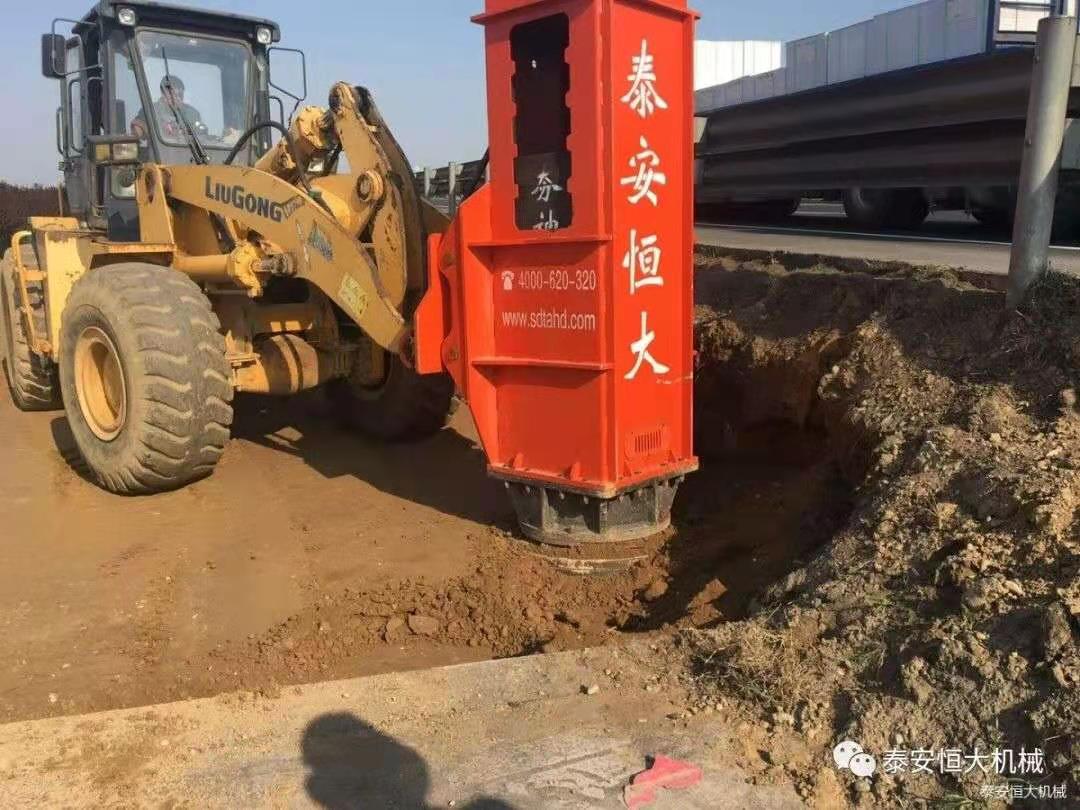 恒大機(jī)械應(yīng)邀出席新臺(tái)高速臺(tái)背、涵背設(shè)計(jì)方案研討會(huì)